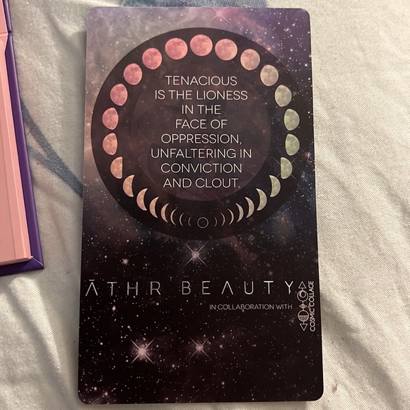 Brand new eyeshadow palette - Picture 5 of 7